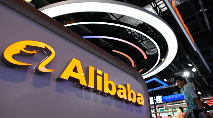 Alibaba Challenges DeepSeek with Qwen 2.5-Max AI Model