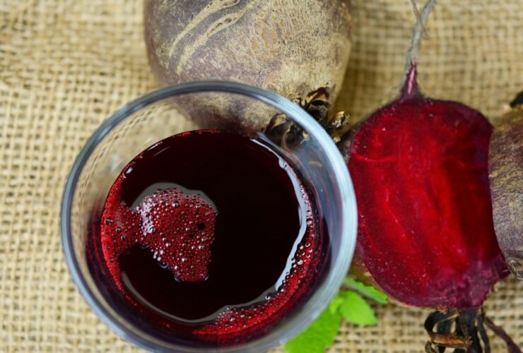 Simple Ways To Prepare Beetroot Face Packs At Home