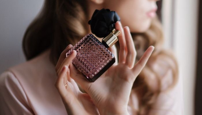 how to make perfume last